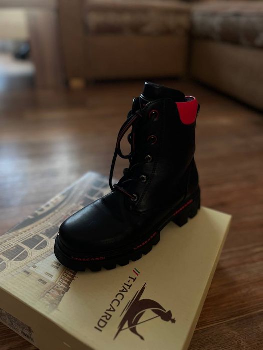 Демисезонные ботинки