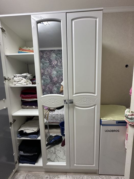 продам шкаф (200х54х213) 75 тысяч самовывоз