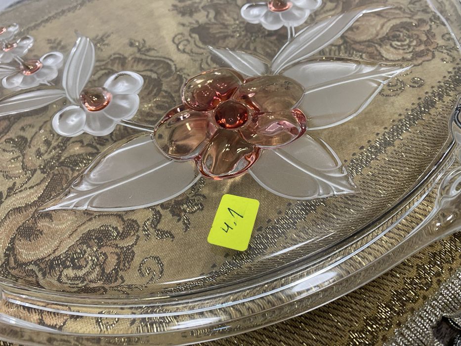 Голям поднос цветен кристал релефни орнаменти Германия 1960