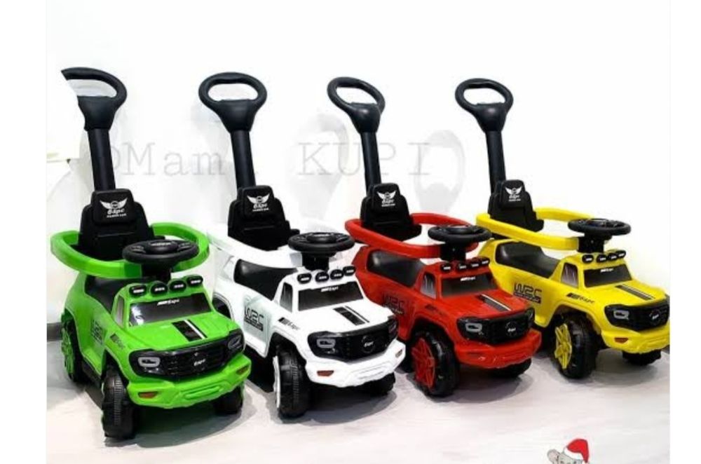 Машина каталка детская с ручкой толокар