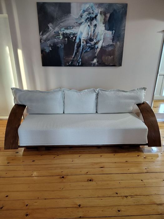 Тапицирано канапе