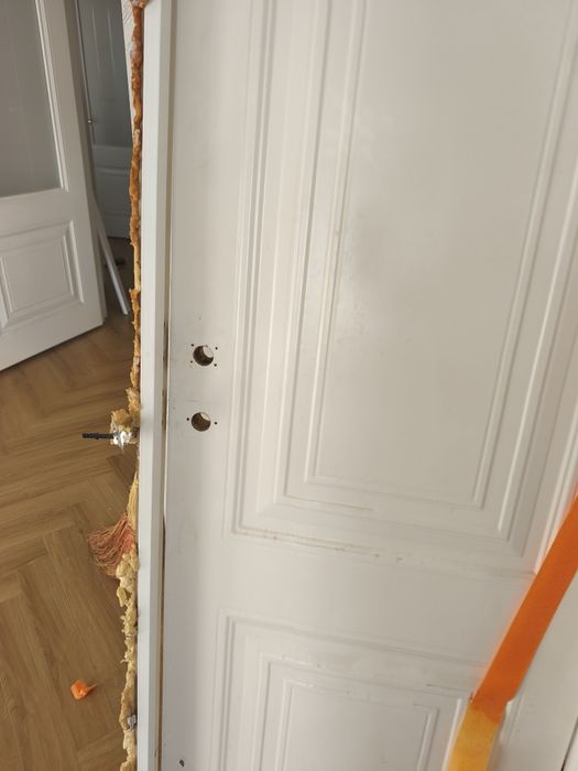 Продам дверь б/у в хорошем состоянии
