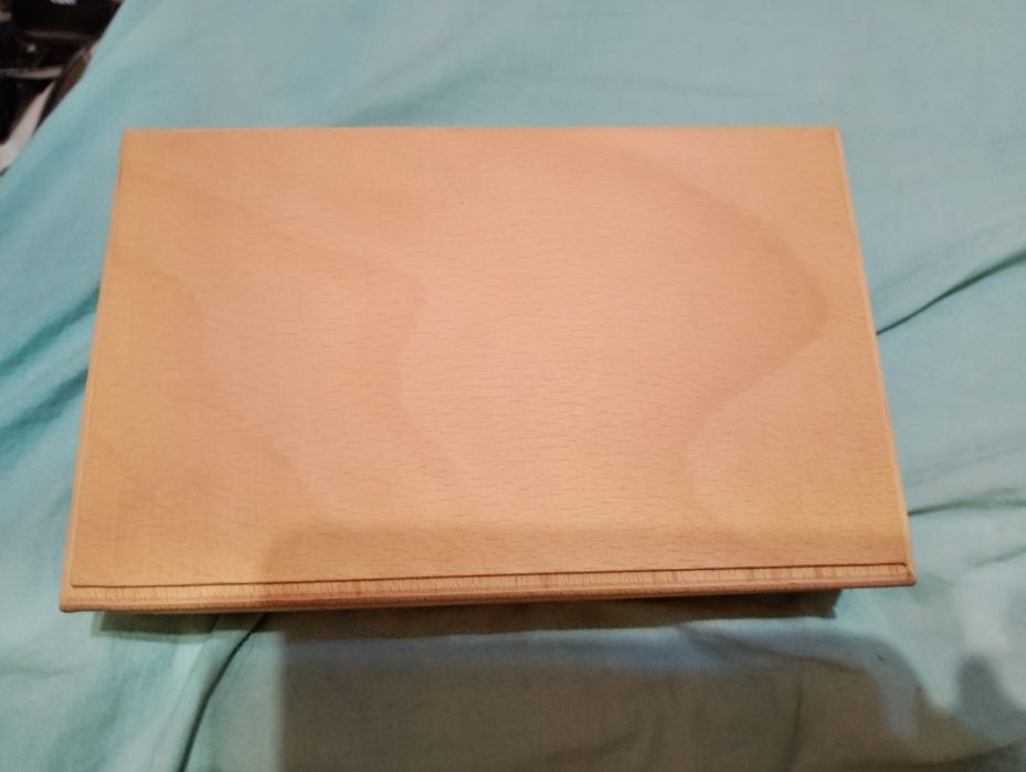 Нова дървена кутия/табакера/  за 40 бр.цигари