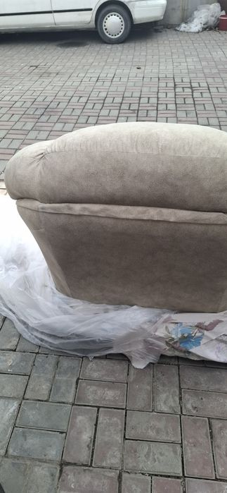 Кресло кожаное серый