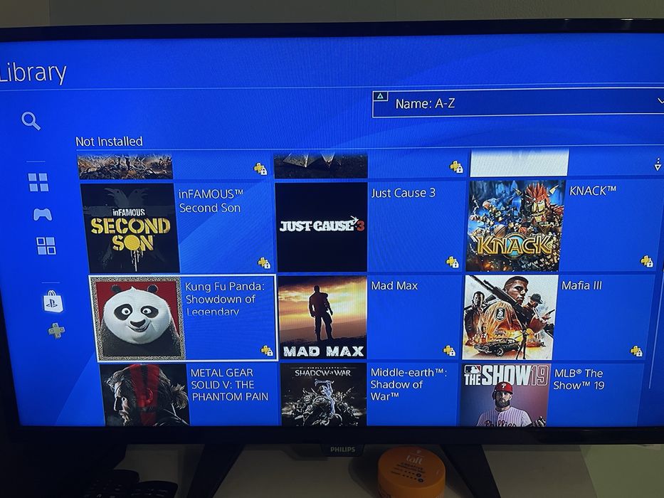 Playstation 4 Slim с акаунт пълен с игри