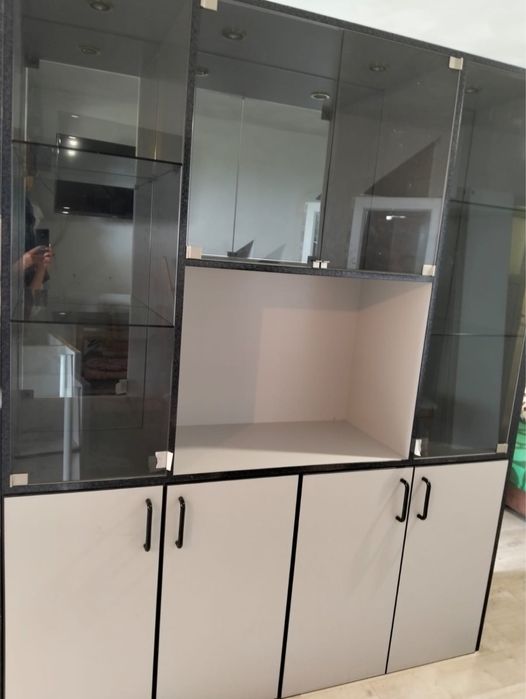 Set mobila living cu vitrine