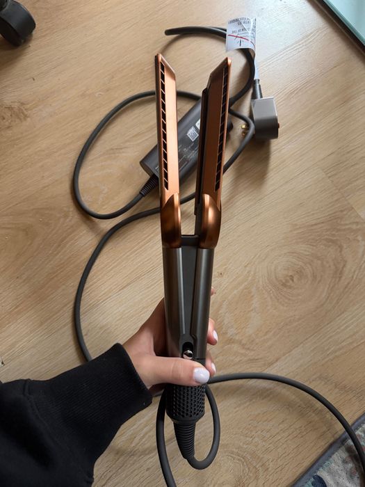 Dyson Airstrait™ Straightener | Nickel/Copper