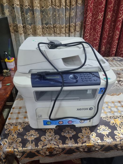 Kompyuter + 3v1 printer + svetnoy printer komplekt sotiladi.