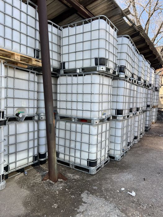 Продам бочки ,  1000л