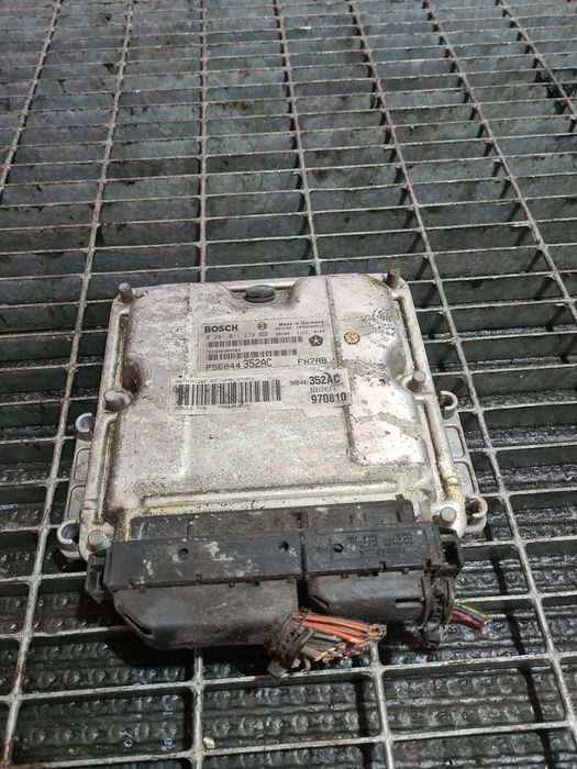 Calculator motor Jeep Cherokee III 2.5 D 2001 - 2008 143CP Manuala R425 DOHC (515) Diesel 0281011278 Garantie