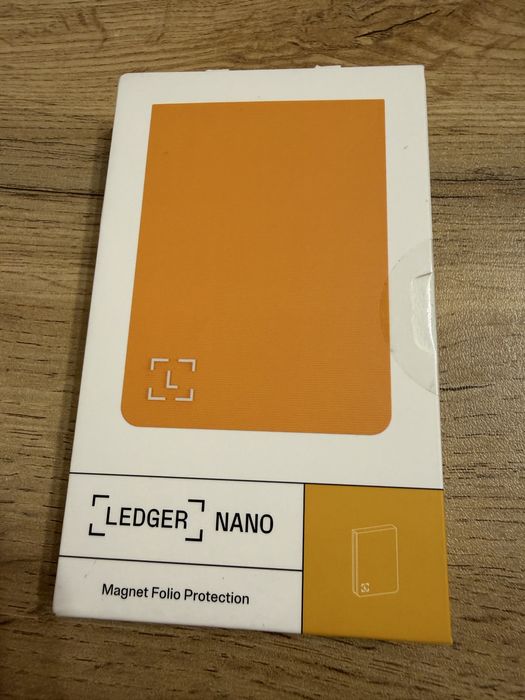 Холодный криптокошелек Ledger nano gen5