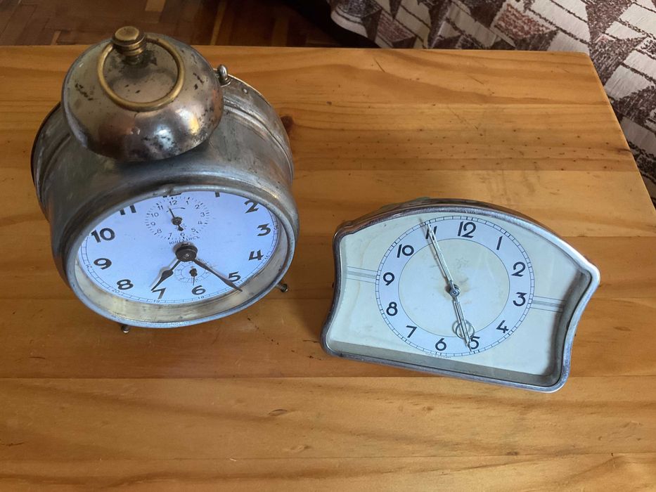 Будилници "Junghans"