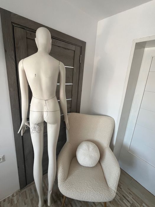 Дамски запазен манекен