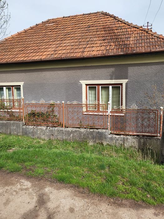 Casa  la 18 km de Deva