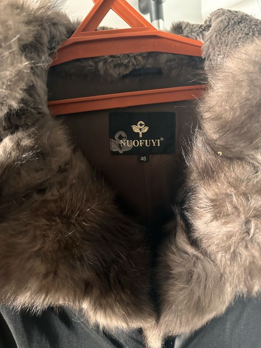 Парка зимняя черная