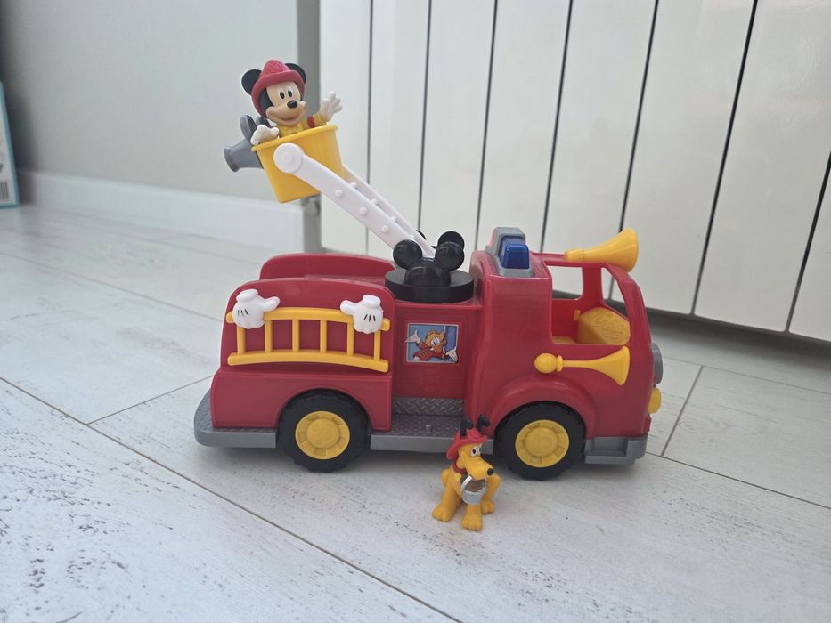 Пожарна кола с Мики Маус