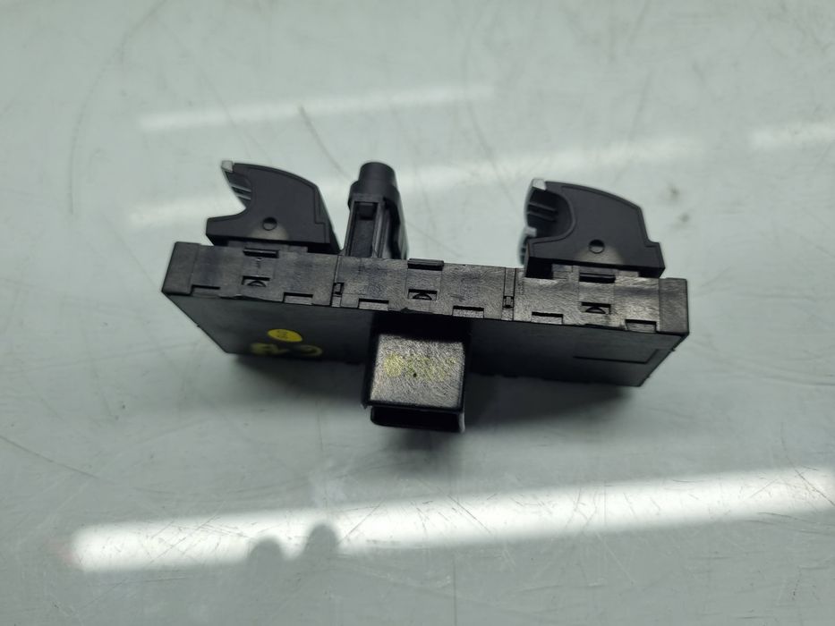 Butoane comanda geamuri sofer Volkswagen Touran (1T3) [Fabr 2010-2015]