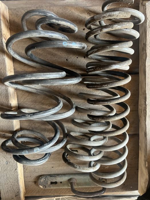 Продам пружины на ваз