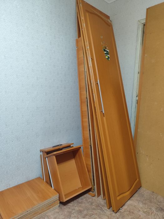 Материал от шкафа