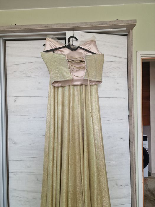 Рокля от две части