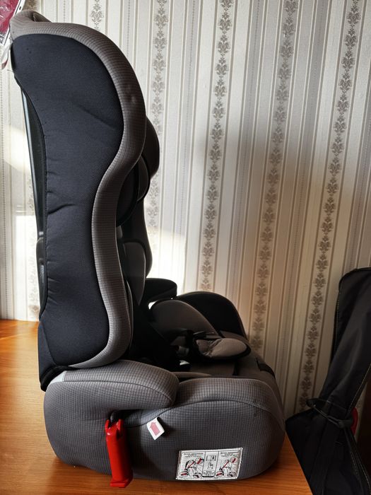 Детское автомобильное кресло.