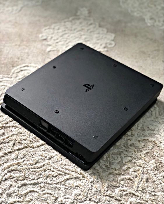 PlayStation 4 slim 1TB