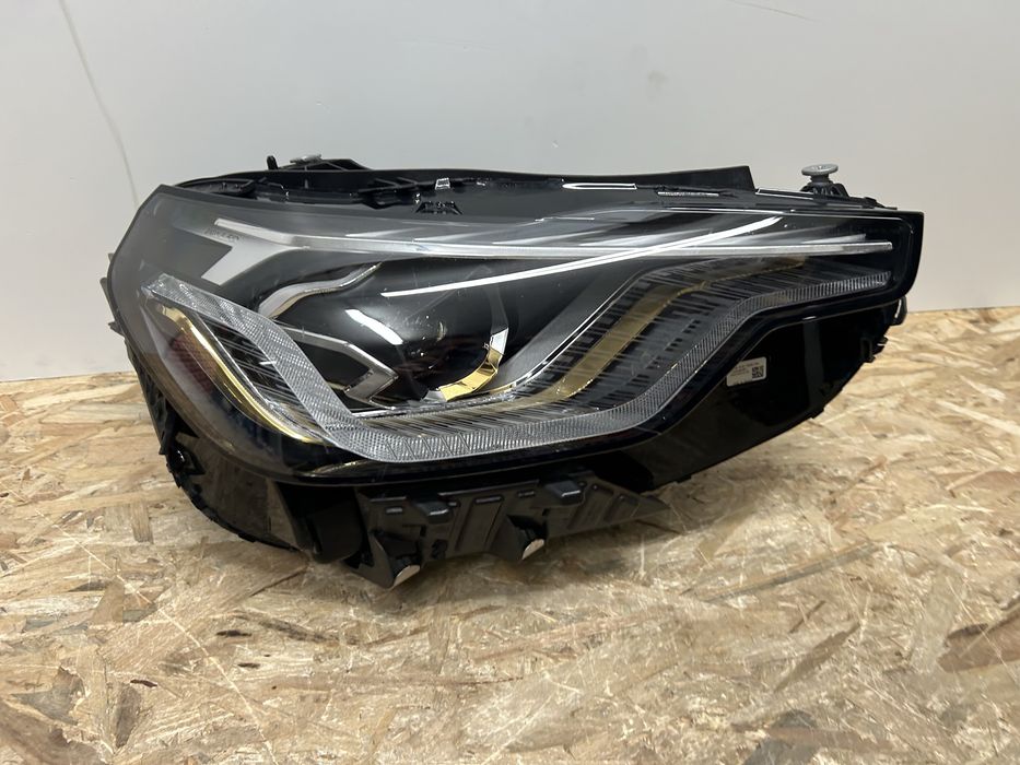 Far faruri bmw G42 G87 M2 led adaptiv gold