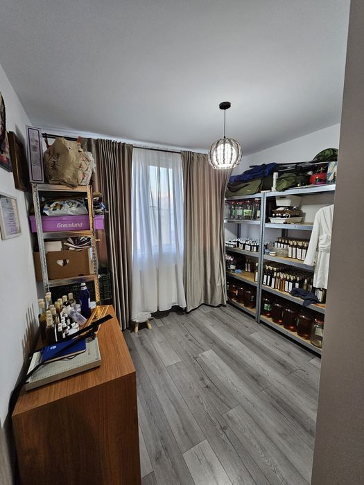 Apartament 3 camere, 68 mp, etaj 4 cu panoramă deosebită, Trivale Complex 2, complet renovat 105.000 € negociabil