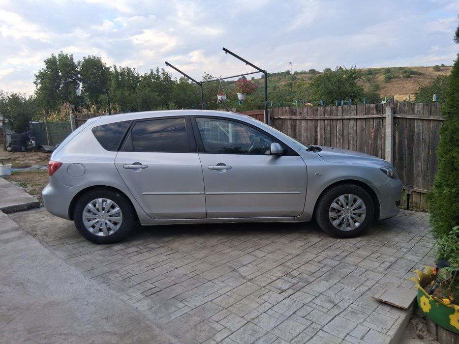 MAZDA 3 0 — imagine 4