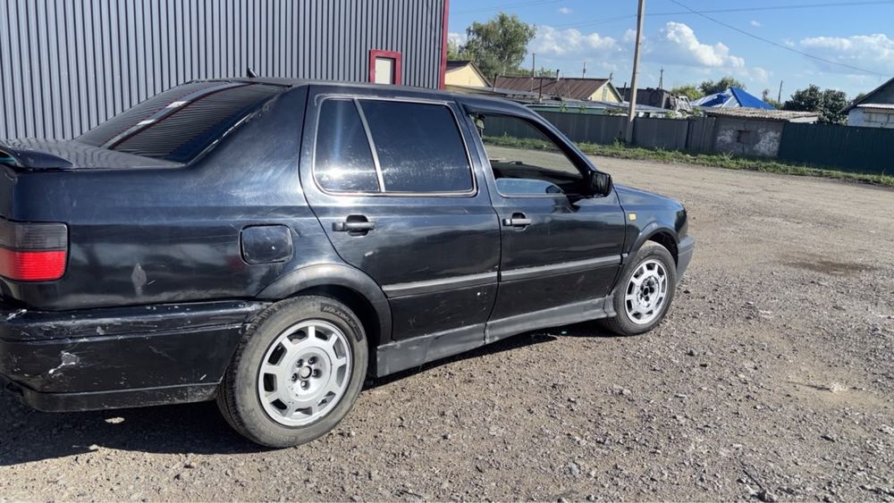 Продам Volkswagen Vento 1992г