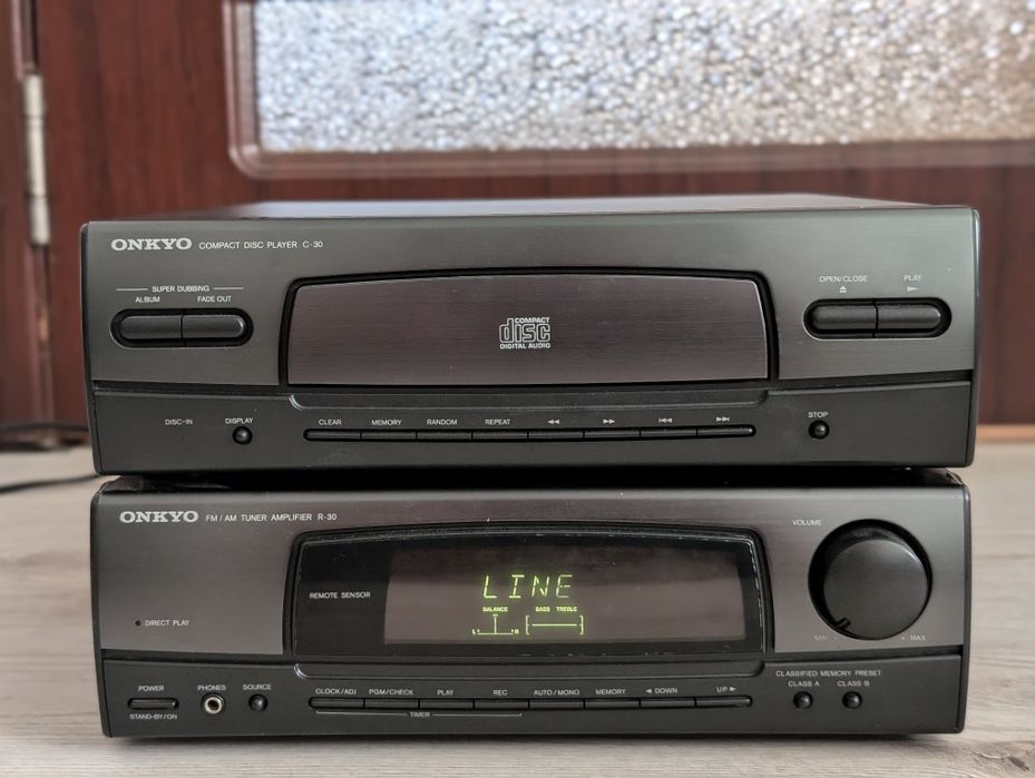 Amplificatoare Kenwood, Onkyo