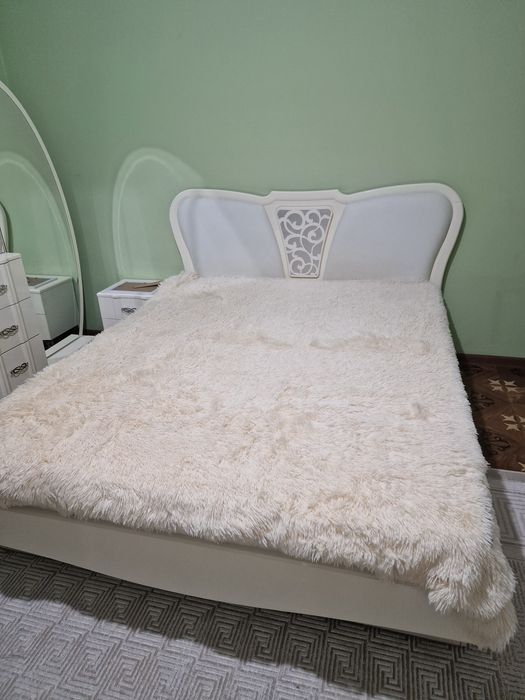 Спальная кровать