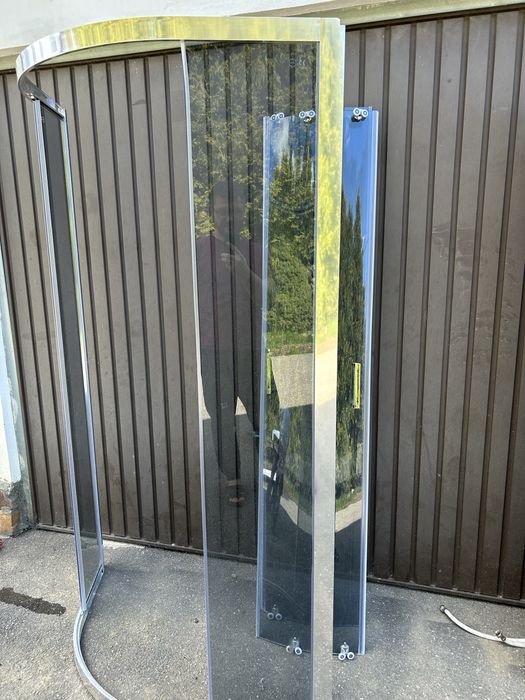 Cabina de dus - stare excelenta