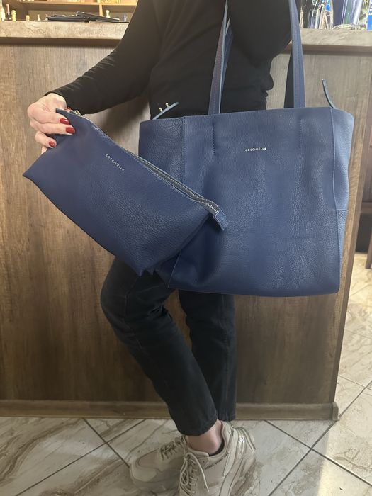 Coocinelle-естевена кожа 100%