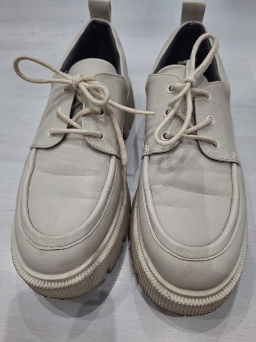 Pantofi, tractorase  39