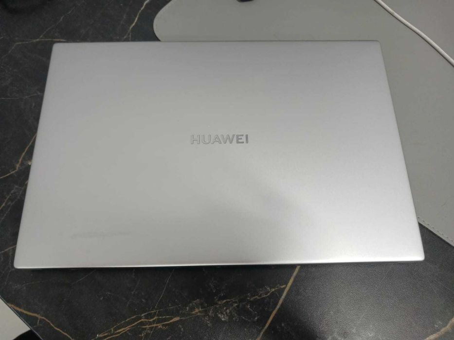 Ноутбук Huawei .