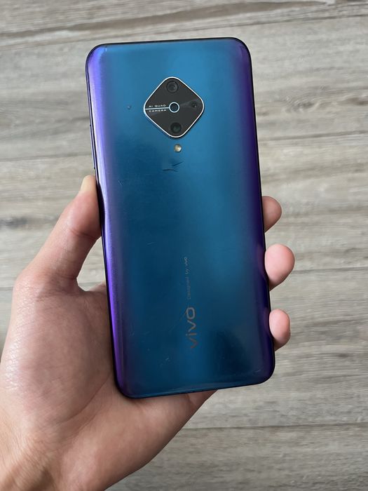 Vivo  (128гб/8гб озу)