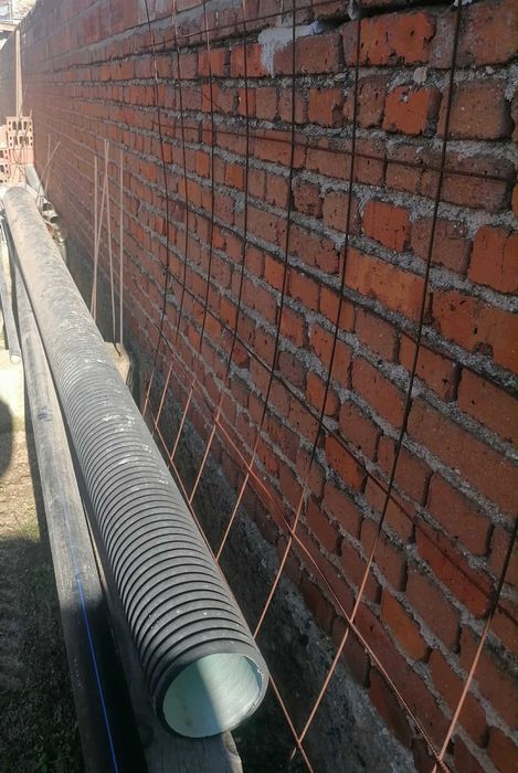 гофрирана черн тръба