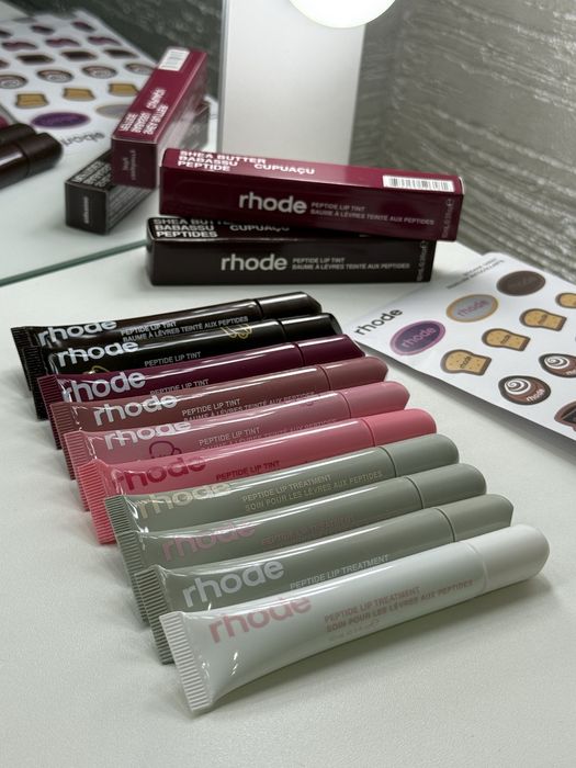 Rhode Skin - Peptide Lip Treatment & Tint / аксесоари