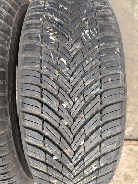 Всесезонни гуми -2023г./43с.-16цола-205/60-1бр.-99лв."TOYO"