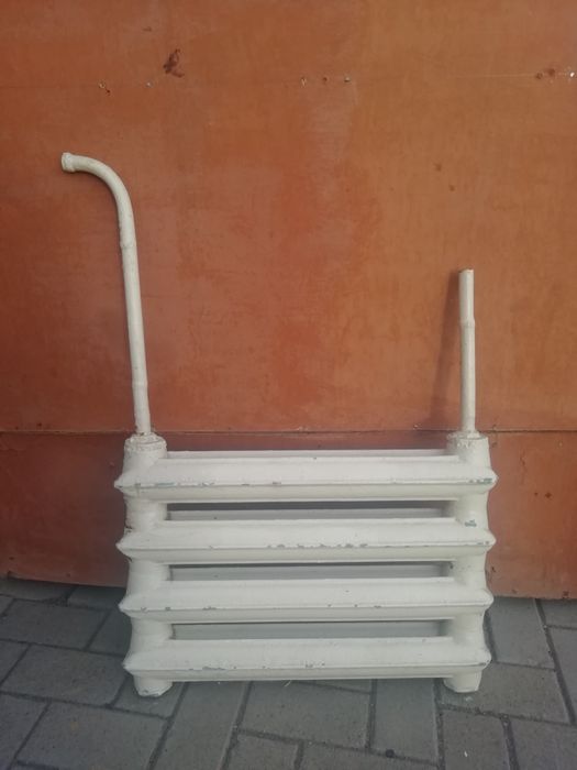 Продам чугунные батареи