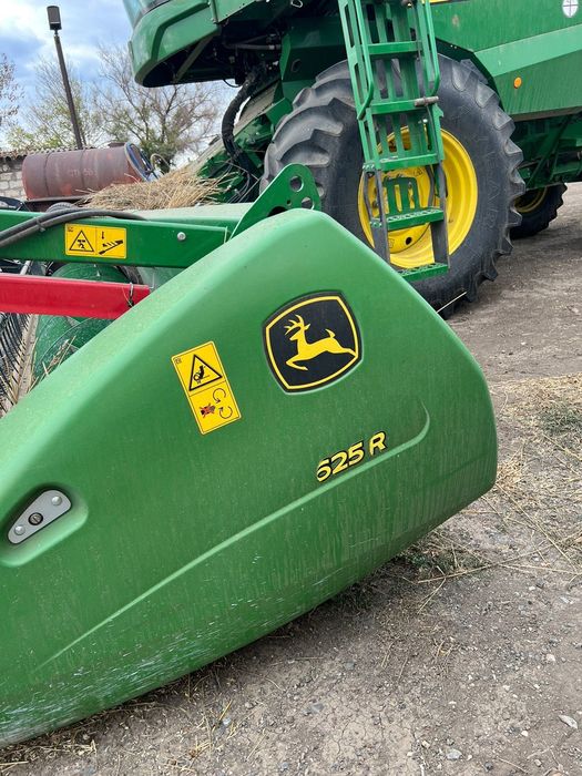 Комбайн John Deere w650
