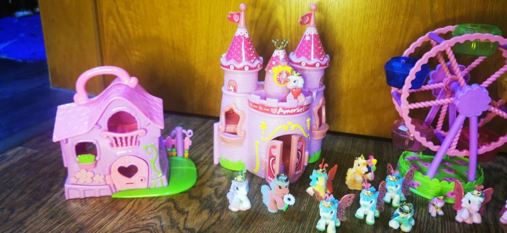 Filly Колеции замък въртележка къщичка и фигурки