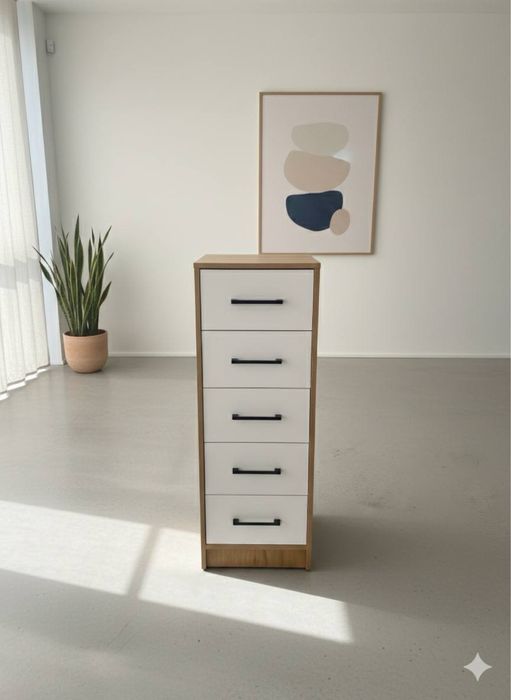 Комод с пятью ящиками из ЛДСП