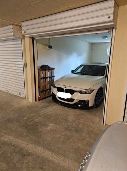 Продава се гараж