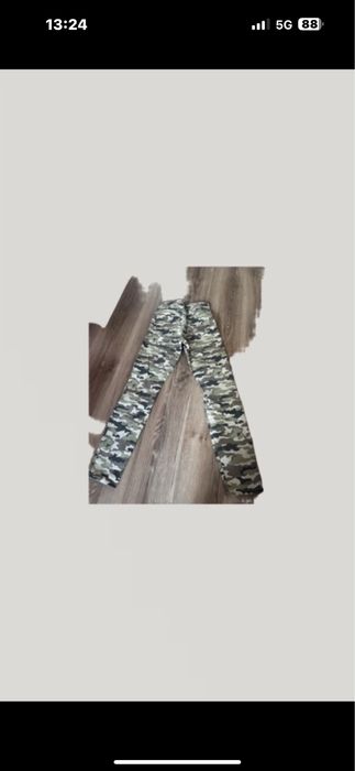 Blugi de la H%M fete