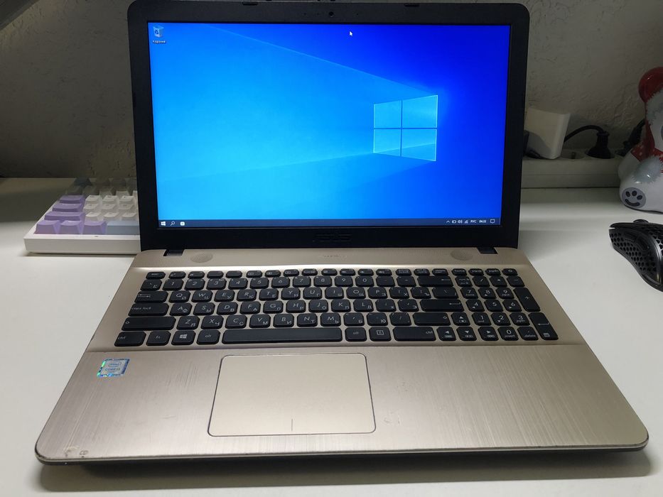 Ноутбук ASUS ddr4