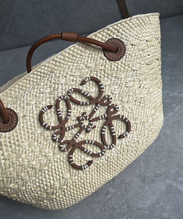 Geanta Loewe Anagram Basket 34cm, tip Premium