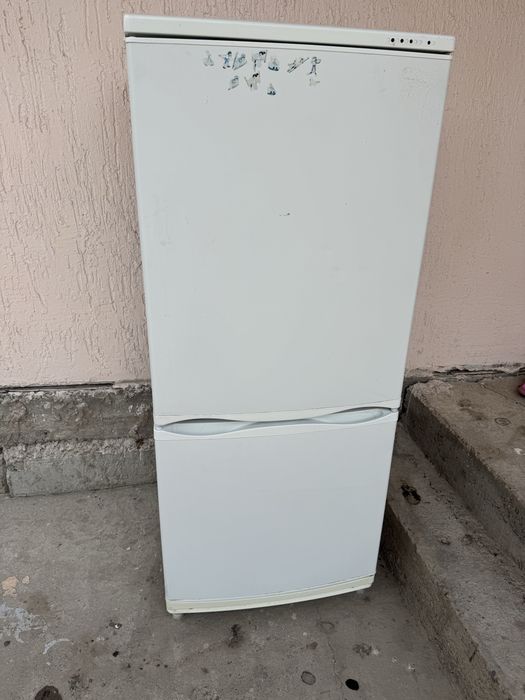 Продам нерабочий холодильник