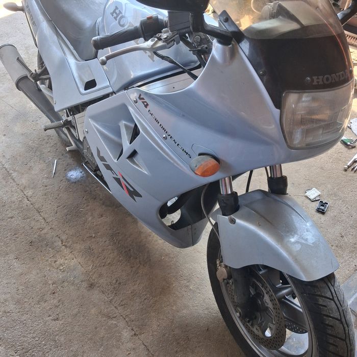 Honda VFR 750 F.
